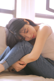 老卫与淑婷在船上风流